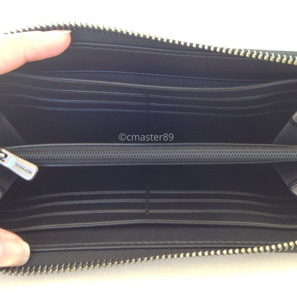🔴SOLD🔴 Coach Hologram Pebbled Leather Wallet - Picture 5 of 8